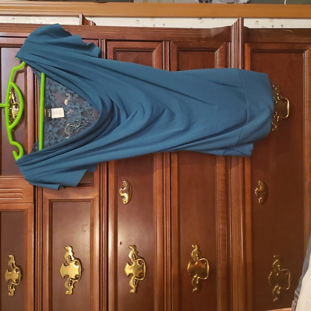 Beautiful blue-green top with lace back Juniors Small